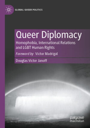 Leider hat der Verlag Springer International Publishing es versäumt, dem Buchhandel eine Inhaltsangabe zu dem Buch "Queer DiplomacyHomophobia, International Relations and LGBT Human Rights" von Douglas Victor Janoff zur Verfügung zu stellen. Das ist bedauerlich, aber wir stellen unseren Leser und Leserinnen das Buch trotzdem vor.