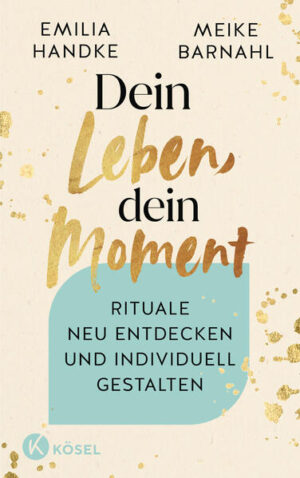 Entdecke die Kraft der Rituale für dein persönliches Leben!  Du hast die Sehnsucht in dir, mit Ritualen Wegpunkte zu setzen und brauchst Hilfe in der Umsetzung?  Du möchtest mehr lernen über die Kraft der Rituale, die für unser Leben notwendige Rastplätze sind?  Du überlegst, dein Kind taufen zu lassen, haderst aber mit der Kirche, suchst nach anderen, individuellen Möglichkeiten?  Du möchtest heiraten, den kirchlichen Segen, aber nicht nach Schema F?  Du musst einen geliebten Menschen oder einen Wunsch gehen lassen und suchst nach dem richtigen Ritual dafür, das ausdrückt, was du wirklich fühlst? Dann ist dieses Buch für dich. Denn das Leben ist beides - Langstrecke und Raststätte, Alltag und heilige Momente. Es sind diese heiligen Momente, die unsere Identität prägen und die Seelenlandkarte des Lebens strukturieren: das gemeinsame Kennenlernen, der Beginn einer Beziehung, vielleicht Heirat, vielleicht Kinder, Erfolge oder Misserfolge im Beruf, Abschiede von Eltern, Partner*innen oder Freund*innen - Hoch-Zeiten, aber auch Tiefpunkte, die wir mit Ritualen feiern. Aber viele der althergebrachten Rituale passen nicht (mehr) zum modernen Leben, fühlen sich zu eng, zu wenig individuell, schlicht aus der Zeit gefallen an. Emilia Handke und Meike Barnahl sind Pastorinnen und leidenschaftliche Ritual-Gestalterinnen, die mit diesem Buch Inspiration für dein Leben und deinen heiligen Moment liefern: Wie können Rituale so gefeiert werden, dass wir uns (wieder) mit ihnen identifizieren? Wie können wir sie heute so feiern, dass sie ihre heilige Kraft nicht nur für den Einzelnen, sondern auch für uns als Gesellschaft entfalten?