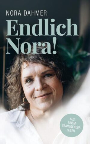 Ich bin in den Sechziger- und Siebzigerjahren aufgewachsen, in denen Transsexualität noch ein Fremdwort war. Mehr als 40 Jahre gefangen als Jens in meinem eigenen Schamkäfig und in dem Glauben, pervers und abartig zu sein. Verzweifelt mit mir selbst kämpfend, als Mann in der Gesellschaft akzeptiert zu werden. Ich hatte eine großartige Familie mit zwei Kindern. Sollte ich mit einem Coming-out alles gefährden? Begleitet von zahlreichen Vorbereitungen, wage ich in 2019 nach so vielen Jahren Schamkäfig mein Coming out bei Familie und Freunden. Es gibt viele bewegende Situationen, die so anders verlaufen, als ich vorher befürchtet hatte. Ich darf ein bisschen Nora sein, ohne mein bisheriges Leben aufgeben zu müssen. Während ich im Job weiterhin konsequent als Mann auftrete, kann ich im Privaten öfters Frau sein. Aber ich muss erkennen, dass auch dieser Zustand mich zerreißt. Mein Leben war ich eine als Mann verkleidete Frau, jetzt bin ich ein als Frau verkleideter Mann. Diese Schizophrenie muss ich überwinden. Nein, ich will nicht länger in zwei Identitäten leben. Der Haken nur: Ich will auch nicht mein bisheriges Leben aufgeben. Wieder muss ich eine Entscheidung treffen. Diesmal eine endgültige. In den Wüsten Afrikas reift im Januar 2020 der Entschluss, künftig ausschließlich als Frau leben zu wollen. Mit allen Konsequenzen, privaten wie beruflichen. Und so trete ich den letzten Wegabschnitt einer Transition an, wie sie ausgeprägter bei einem Mittfünfziger kaum sein könnte. Ich komme in eine zweite Pubertät und lerne, die Gesellschaft mit anderen Augen zu sehen. Heute lebe ich offiziell und gerichtlich anerkannt als Frau. Ich habe die schwerste Entscheidung meines Lebens umgesetzt. Und die beste für mein wahres Ich. Endlich Nora! Dieses Buch beschreibt kurzweilig meinen langen Weg.