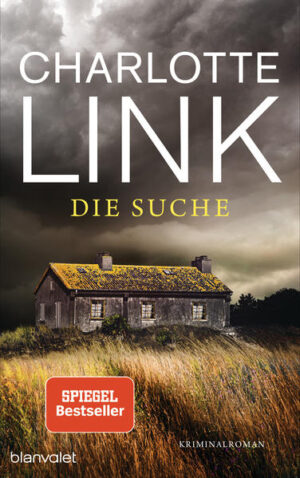 Mehrere verschwundene Mädchen, eine Tote in den Hochmooren und scheinbar keine einzige Spur ... Der neue Kriminalroman von Bestsellerautorin Charlotte Link - gnadenlos, perfide, abgründig! In Nordengland wird die Leiche der 14-jährigen Saskia Morris entdeckt, die vor einem Jahr spurlos verschwand. Kurz darauf wird ein weiteres Mädchen vermisst. Die Polizei in Scarborough ist alarmiert. Handelt es sich in beiden Fällen um denselben Täter? In den Medien ist schnell vom Hochmoor-Killer die Rede, was den Druck auf Detective Chief Inspector Caleb Hale erhöht. Auch Detective Sergeant Kate Linville von Scotland Yard ist in der Gegend, um ihr ehemaliges Elternhaus zu verkaufen. Durch Zufall macht sie die Bekanntschaft von Amelies völlig verzweifelter Familie, wird zur unfreiwilligen Ermittlerin in einem Drama, das weder Anfang noch Ende zu haben scheint. Und dann fehlt plötzlich erneut von einem Mädchen jede Spur ... Weitere dunkle Geheimnisse und spannende Mordfälle warten auf Kate Linville und Caleb Hale - lesen Sie auch »Die Suche«, »Ohne Schuld«, »Einsame Nacht« und »Dunkles Wasser«! Alle Bücher können unabhängig voneinander gelesen werden.