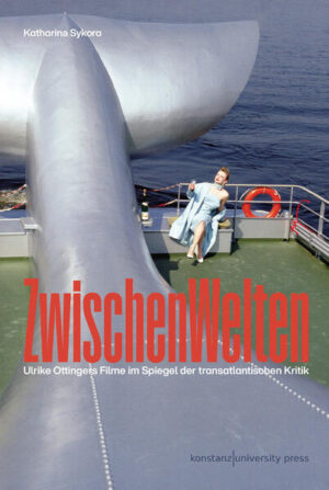 Ulrike Ottingers Spiel- und Dokumentarfilme erweitern aufgrund ihrer komplexen Ästhetik und reflektierten Bildstrategien seit mehr als vierzig Jahren die Perspektiven auf Geschichte und Geschlecht, (Geo-)Politiken und Kulturaustausch. Der reich illustrierte Band geht der transatlantischen Rezeption dieser künstlerischen Botschafterin zwischen den Kulturen anhand ausgewählter Kritiken und Aufsätze, Interviews mit Akteurinnen und Akteuren aus Deutschland und den USA sowie der Filmemacherin selbst nach. Ulrike Ottinger ist seit Beginn der 1970er Jahre eine Pionierin des Queer Cinema, das Positionen des Frauen- und Feministischen Films theoretisch, bildpolitisch und ästhetisch ausdifferenziert hat. Schon ihr Film Madame X. Eine absolute Herrscherin (1977) avancierte in den US-amerikanischen wie europäischen Kinos, den universitären Filmklassen und queeren Subkulturen zu einem Kultfilm. Es war der Beginn einer bis heute anhaltenden, intensiven cineastischen wie filmtheoretischen Wechselbeziehung zwischen Deutschland und den USA. Mit Ottingers Spielfilmen (der Berlin-Trilogie: Bildnis einer Trinkerin, Freak Orlando und Dorian Gray im Spiegel der Boulevardpresse, sowie Johanna dArc of Mongolia), die durch ihre narrative Imagination und formale Radikalität die Konventionen des Art House Kinos sprengten, und mit ihren ethnologischen Dokumentationen, deren Langzeitformate und poetische Narrative einen Gegenpol zu den Kurzformen der digitalen Medien setzten, erweiterte sich das Spektrum ihrer Zuschauerschaft auf beiden Kontinenten: Debatten um die Potenziale des Bewegtbildes als historiografisches Medium wurden durch ihre Filme ebenso angestoßen wie postkoloniale Diskussionen um die Begehbarkeit der Welt.