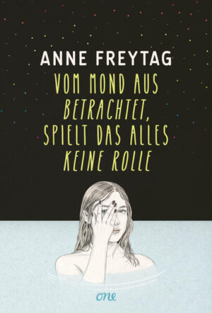 Bestsellerautorin Anne Freytag ist eine der großen und gefeierten deutschen All-Age-Stimmen Manchmal findet man sich in den unwahrscheinlichsten Momenten ... Eben hatte Sally noch ein Leben - eine beste Freundin, eine langjährige Beziehung und eine potenzielle WG mit ihrem Bruder. Aber dann kommt alles anders: Pia ist mit ihren Eltern weggezogen, Felix hat überraschend Schluss gemacht, und statt in die erste eigene Wohnung geht es in den zweiten harten Lockdown. Einmal mehr ist Sally eingesperrt mit ihrer Mutter und den drei Geschwistern. Und als wäre das nicht genug, zieht dann auch noch die ein paar Jahre ältere Leni bei ihnen ein. Unter anderen Umständen wären sich die beiden vermutlich nie begegnet. Doch jetzt schleicht Leni sich Stück für Stück in Sallys Gedanken und weiter in ihr Herz. Dabei hatte Sally sich so fest vorgenommen, sie nicht zu mögen ... Lebensnahe Themen und eine bildgewaltige Sprache - verpackt in einem mit Liebe zum Detail ausgestatteten Hardcover