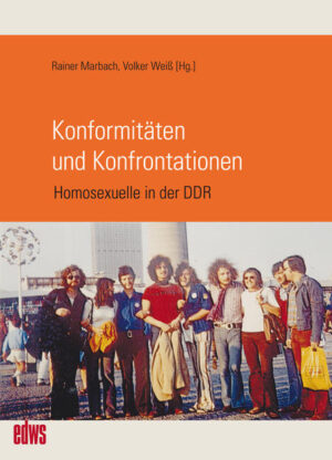 Schwule und Lesben in der DDR waren von Beginn an mit einer liberaleren Gesetzgebung konfrontiert als ihre Brüder und Schwestern in der BRD. Bedrohlich war ihre Lage dennoch, eine öffentliche Debatte über ihre Situation oder eigene Organisationen blieben lange unerwünscht. Und doch regten sich schon früh und vereinzelt Fürsprecher der sexuellen Minderheiten, entwickelten sich trotz eines enormen Anpassungsdrucks innerhalb einer uniformen Gesellschaft schon vor dem Aufbruch in den 1980er Jahren eigene Handlungsspielräume. Im Zentrum dieses Bands stehen die Erfahrungen und Rückwirkungen schwuler Selbstbehauptung in den 1970er und 1980er Jahren: Abgerundet wird er durch Rückblenden in die 1950er und 1960er Jahre sowie durch Betrachtungen über dieses abgeschlossene Kapitel der Geschichte aus heutiger Perspektive.