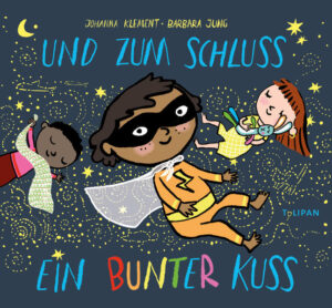 Mit einem Gutenachtkuss träumt sichs besser Es wird dunkel, Schlafenszeit. Karuun will von Dinosauriern träumen, die kleine Ella über Bösewichte siegen, für Mara sollen Zauberfeen her, andere wünschen Piraten, Knusperhäuschen oder Meer und Strand. Doch ganz egal wo es im Traum hingeht, wichtig ist, vorher einen Gutenachtkuss zu bekommen, ob nun von Mama, zwei Papas, der großen Schwester, der Oma oder dem Babysitter. Egal wer dich ins Bettchen bringt, wer für dich liest, wer für dich singt, für den bist du auf dieser Welt, der tollste Mensch, das ist, was zählt!  Diversität im Bilderbuch - Träume sind genauso vielfältig wie der familiäre Gutenachtkuss  Zauberhaft gereimtes Einschlafbuch zum Wieder- und Wiederlesen  Kuschelige Einschlafszenen und wilde Träume Ausstattung: durchgehend farbig illustriert