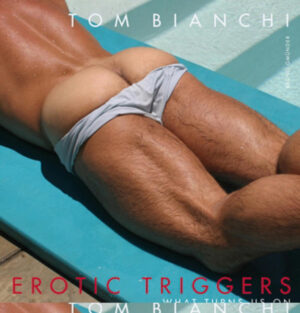 Männer, Muskeln, Sensationen! Tom Bianchi - Künstler und Fotograf aus Amerika - legt mit EROTIC TRIGGERS endlich einen neuen, fabelhaften Bildband vor. Erotik hat für ihn nichts mit Posen und Perfektion zu tun, Erotik ist für ihn Sex, Nähe und das Ausleben aller geheimen Phantasien. Er selbst ist dabei zwar fast immer Herr über seine Kamera, lässt aber ansonsten jede Menge Freiraum für die erotischen Begegnungen. Er plant nicht, weil sich Sex eben nicht planen lässt. Das gibt seinen Bildern eine Ausdruckskraft und Unmittelbarkeit, die einzigartig ist.