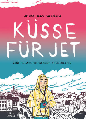 Die Graphic Novel von Joris Bas Backer spielt Ende der Neunzigerjahre, zwischen Kurt Cobains Tod und dem vermeintlichen Weltuntergang zur Jahrtausendwende, in einem langweiligen Vorort in den Niederlanden. Langweilig in den Augen eines 14-jährigen Teenagers, versteht sich. Die Hauptfigur ist Jet, die auf ein Internat kommt, da ihre Eltern wegen einem Job wegziehen müssen. Hier ist das eher schüchterne Mädchen auf einmal auf sich allein gestellt und muss lernen sich zu behaupten. Zu den neuen Lebensumständen kommen auch neue Gefühle, als Jet und ihre beste Freundin Sasha ihre Aufmerksamkeit weg von den Grunge-Idolen auf echte Jungs richten. Die kann man durchs Fernglas beim Fußballspielen beobachten oder sich an diversen Parties nähern, wenn der Alkohol einen mutig genug macht. Aber irgendwas stimmt nicht, irgendwas fühlt sich komisch an und Jet versucht herauszufinden, was genau eigentlich mit ihr los ist. Und ganz langsam reift in ihr die Erkenntnis, dass sie vielleicht mehr ein Junge als ein Mädchen ist, bzw. sein will. Aber ist das möglich? Joris Bas Backer ist mit Küsse für Jet eine schöne, witzige, durchweg authentische Geschichte gelungen, inspiriert von eigenen Erfahrungen und komponiert mit einem feinen Gespür für die Ungereimtheiten im Leben von Teenagern, die sich dem Erwachsenwerden stellen. Dazu kommt das Thema der Transgenderidentität, das Joris Bas Backer behutsam einfängt und behandelt und mit seinem lockerem Strich und dezenter Farbgebung ein einfühlsames, unterhaltsames Debüt vorlegt.