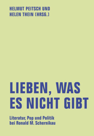 Ronald M. Schernikau (1960-1991) veröffentlichte sein Debüt »Kleinstadtnovelle« noch vor dem Abitur. Da hatte er schon Erlebnisse für mehr als einen Roman gesammelt: In der DDR geboren, von der Mutter in den Westen geschmuggelt, zu einem Vater, der längst eine neue Familie hatte. Schwul zu sein, war eine weitere Facette dieses Andersseins, das sich als Mittendrin verstand. Nach einem Studium am Literaturinstitut in Leipzig ließ er sich 1989 in die DDR rückeinbürgern. An seinem letzten Buch, der »legende«, schrieb er acht Jahre lang, bis zu seinem Tod. 2017 soll das Buch wieder lieferbar sein, als erster von drei Bänden einer Werkausgabe, die im Verbrecher Verlag erscheinen wird. In Vorbereitung dieser Schernikau-Werkausgabe wurde im Jahr 2015 aus Perspektiven des Verlagswesens, der Literatur und Wissenschaft, des Journalismus und der Popkultur auf die Relevanz und das Wirken dieses Autors geblickt. Dieser Band dokumentiert die Tagung im Literaturforum im Brecht-Haus und erscheint in der Schriftenreihe lfbTexte.