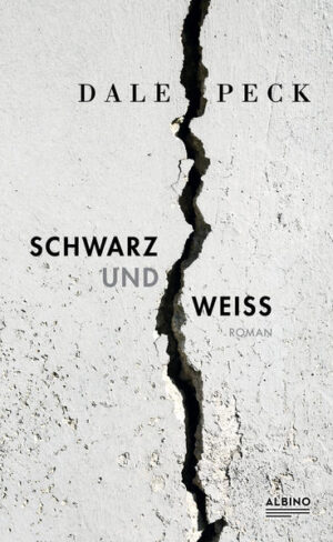 Auf der Flucht vor Lärm und Chaos der Großstadt ziehen Colin und Justin in die abgeschiedene Kleinstadt Galatea. Was auf den ersten Blick nach ruhiger Provinz aussieht, erweist sich schon bald als Ort des Schweigens und der Angst. Der Schatten der Vergangenheit lastet schwer auf der kleinen Ortschaft. Seit dem Lynchmord an einem schwarzen Jungen haben Hass, Vorurteil und Rassismus die Bewohner fest im Griff. Und auch Colin und Justin geraten unaufhaltsam in den Sog von Misstrauen und Verbrechen. Ein fesselnder und sprachgewaltiger Roman über das amerikanische Trauma von Gewalt und Rassismus.