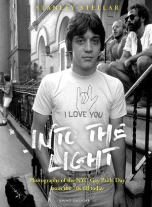 "Into the Light" is the title of Stanley Stellar's magnus opum: a history of the New York Pride Parade from the 1970s until today. The Brooklyn-born photographer (who belongs to the same generation as Robert Mapplethorpe) is a chronicler of the city that never sleeps, and - so it seems - his camera neither rested a single moment. As art collector and museum founder Charles Leslie put it, Stellar is a living witness to the urban drama which spanned the years from 1969 to the present and his imagery reconfirms the centrality, in spite of everything, of eternal male beauty. A true treasure of cultural history, the photographs in this book not only reflect the individual people taking part in these parades but also give an idea of the social impact the gay movement had and has. Carefully selected and accompanied with Stellar's own words, each photograph is an artifact of a special place during a special time: the hedonistic 70s, the devastating 80s after the rise of HIV/AIDS, the plastic 90s, and the new millenium until today. Into the Light is a unique contribution to gay history.